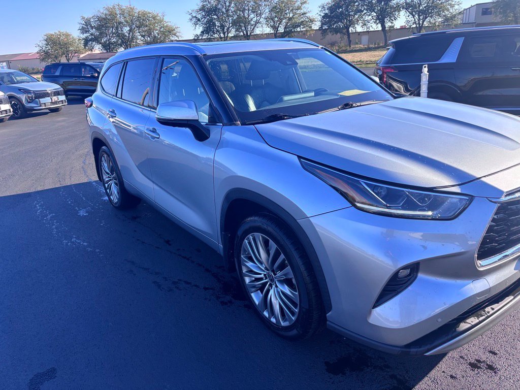 Used 2021 Celestial Silver Metallic Toyota Platinum image 3