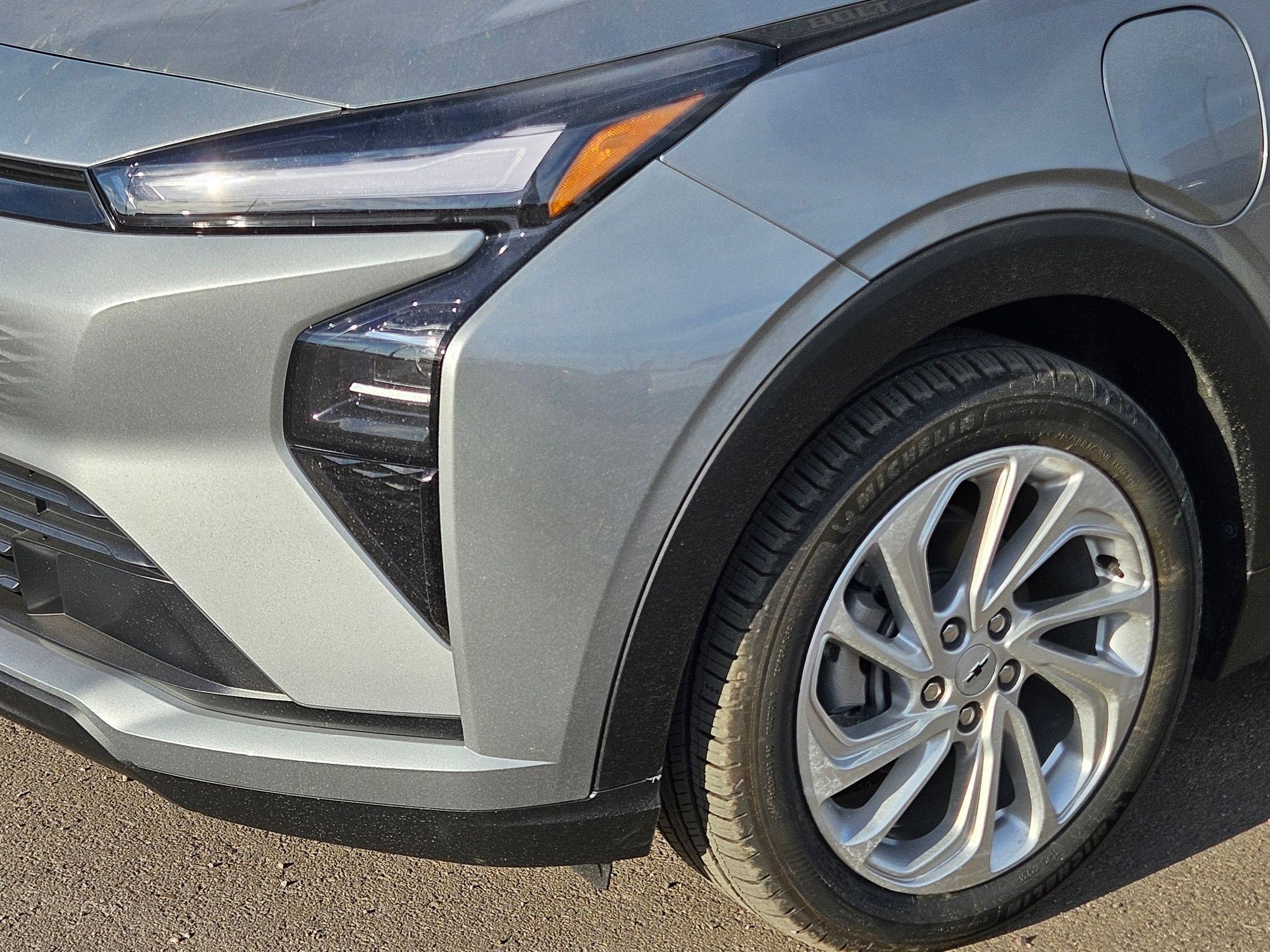 2027 Chevrolet Bolt LT - Photo 11