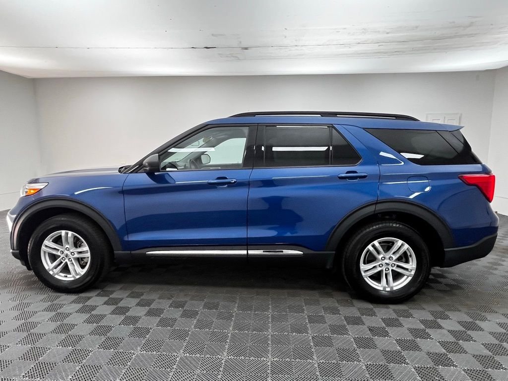 Used 2022 Blue Metallic Ford XLT image 13