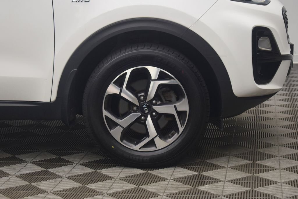 Used 2020 Clear White Kia LX image 23