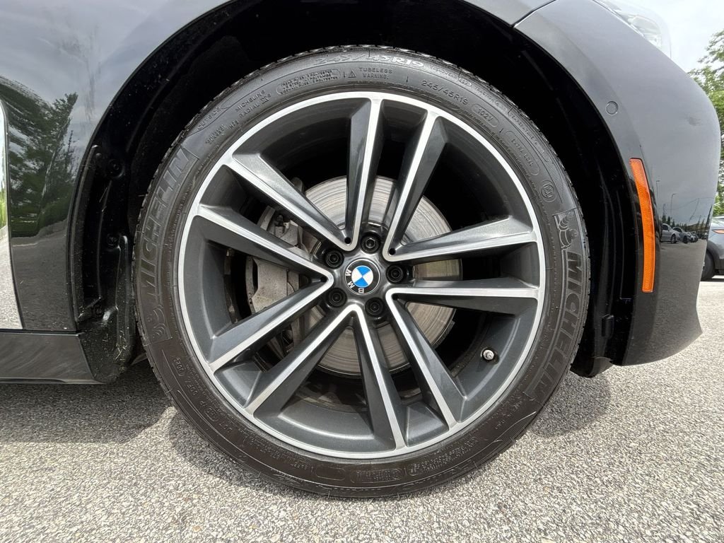 Used 2022 Black BMW 750i xDrive image 19