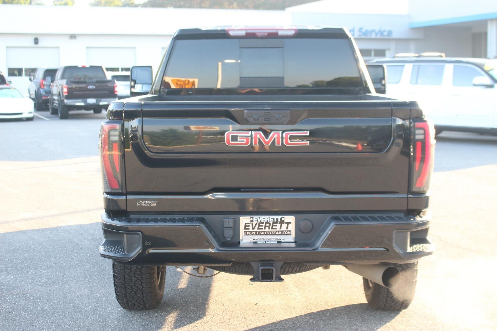 Used 2024 Onyx Black GMC AT4 image 6
