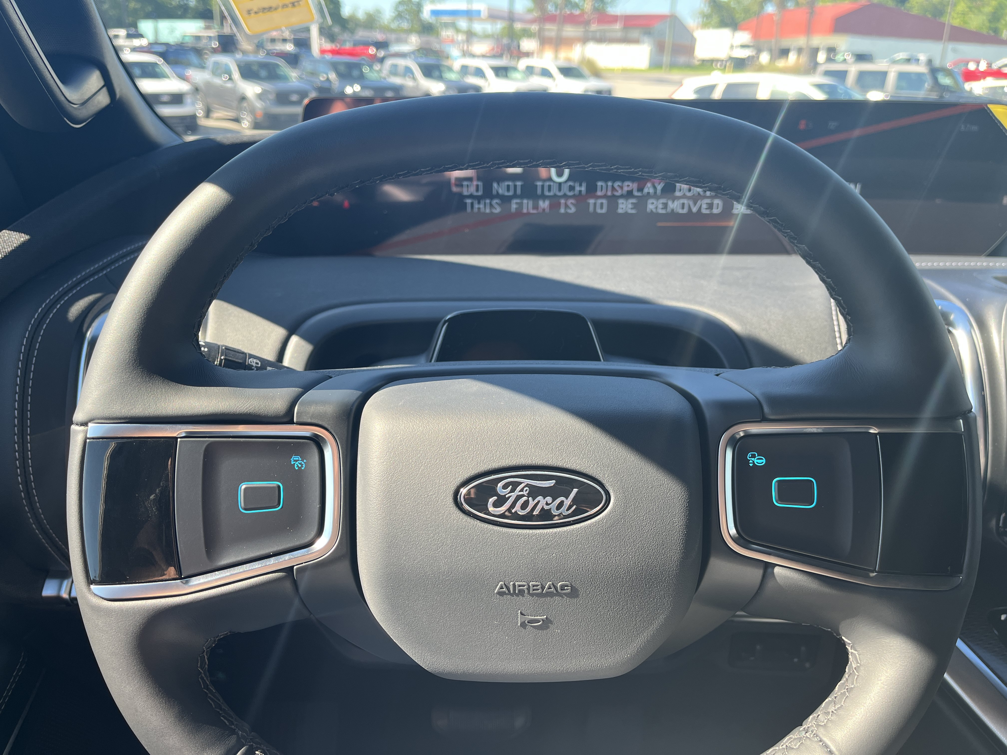 New 2026 Star White Metallic Tri-Coat Ford Platinum® image 14
