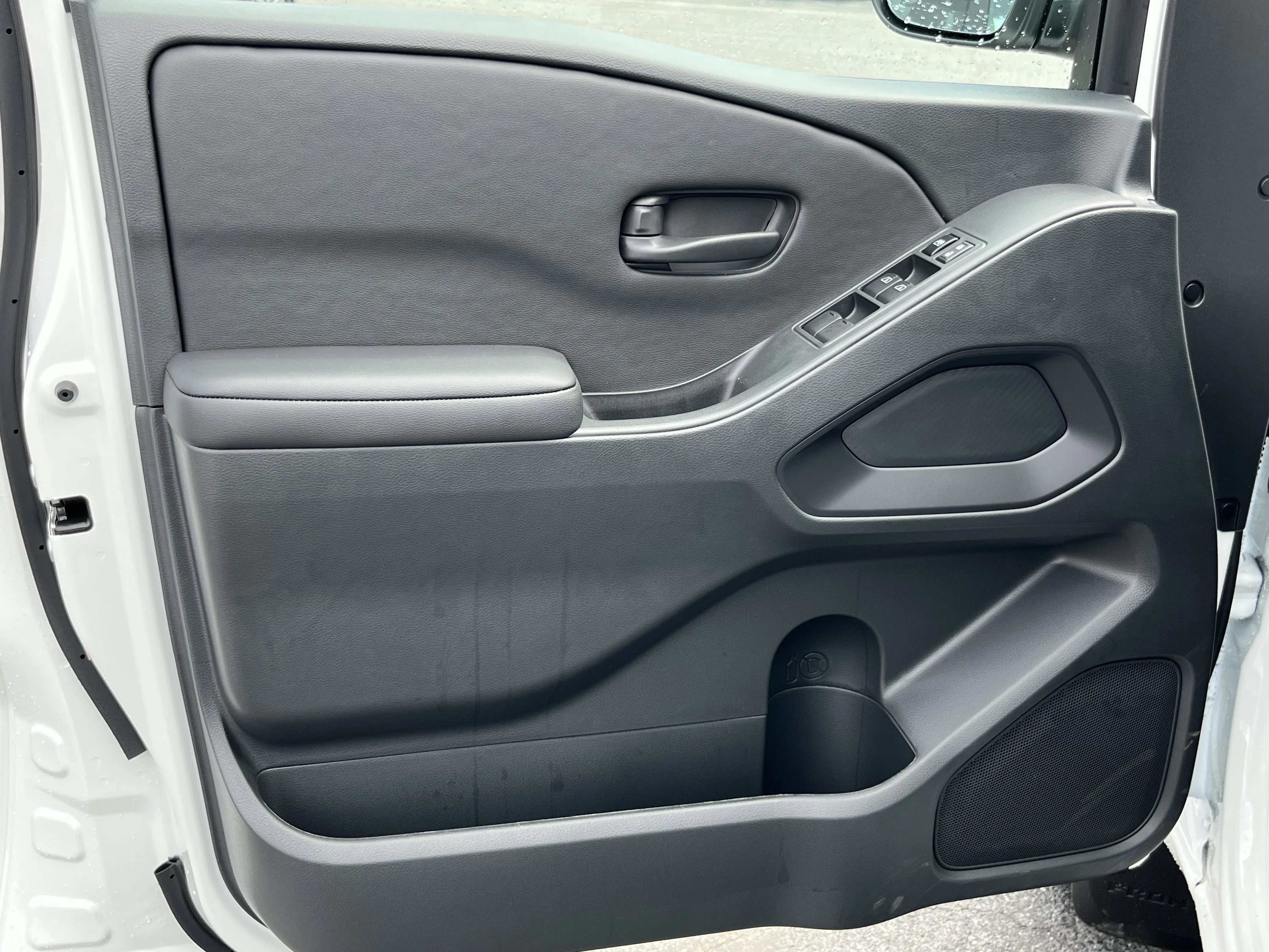 New 2026 Glacier White Nissan Crew Cab S image 19