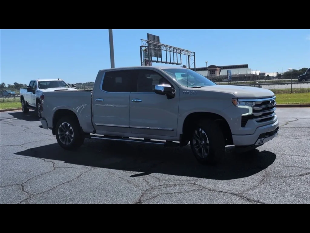 Used 2026 White Sands Chevrolet High Country image 2