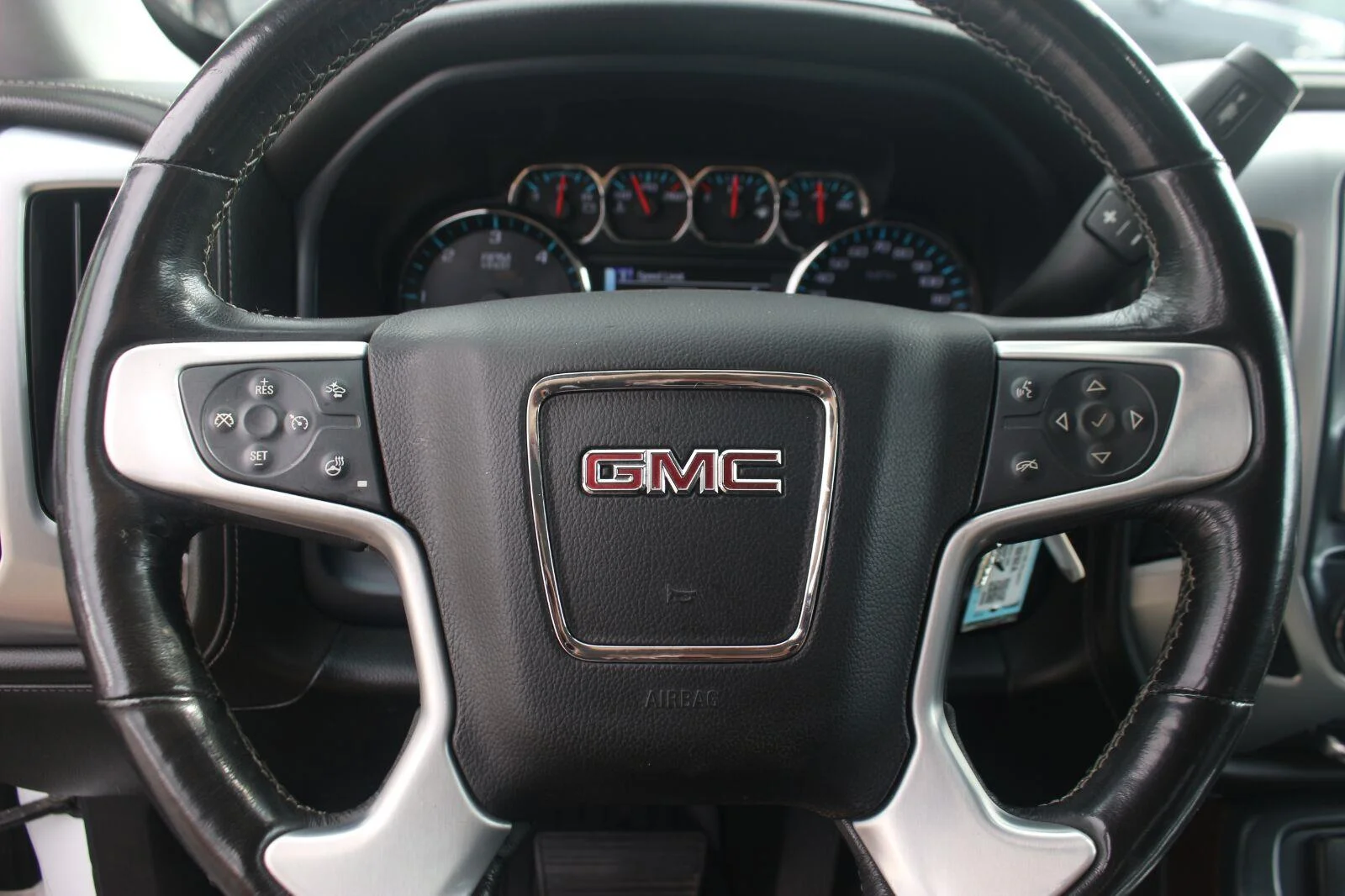 Used 2018 SUMMIT WHITE GMC SLT image 20