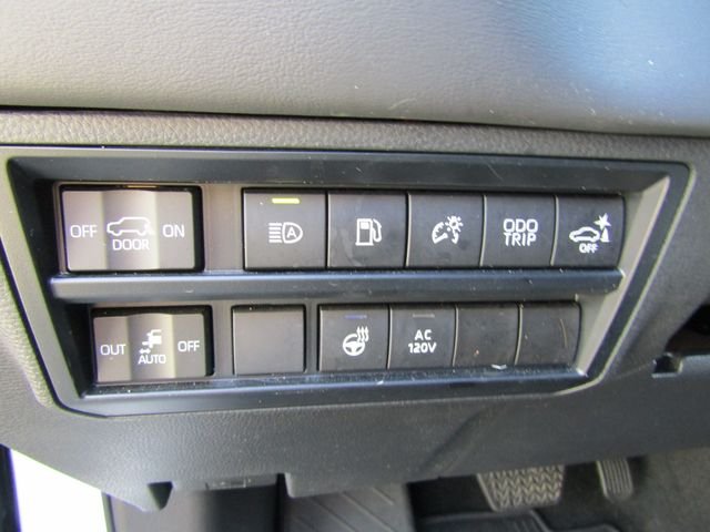 Certified Used 2023 Pearl Toyota Platinum image 11