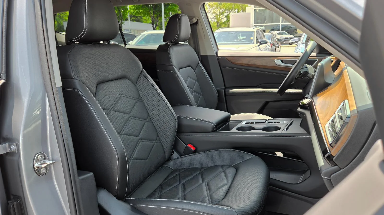 New 2026 silver mist metallic Volkswagen 2.0T SE image 56