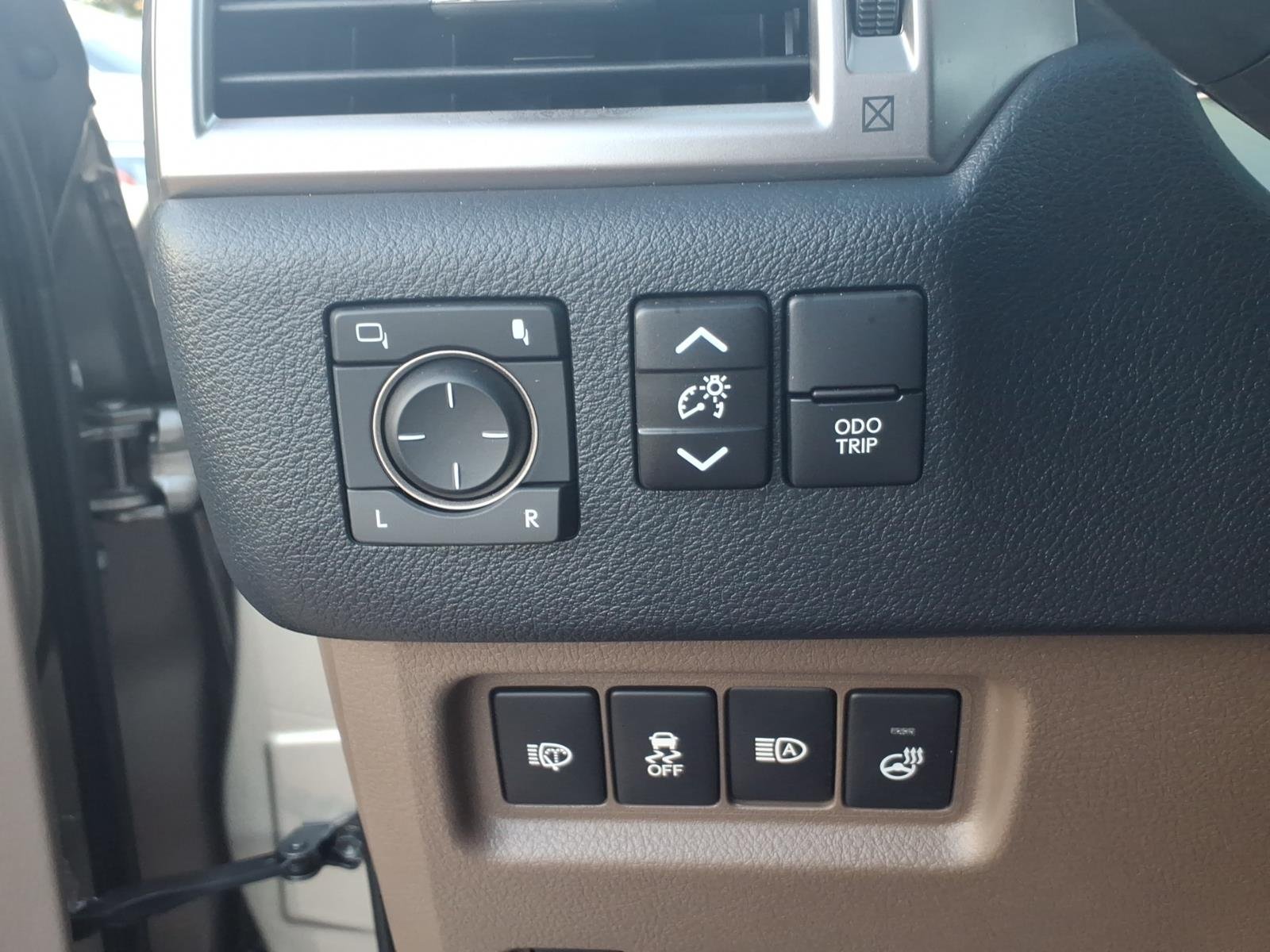 Certified Used 2023 Atomic Silver Lexus Base image 22