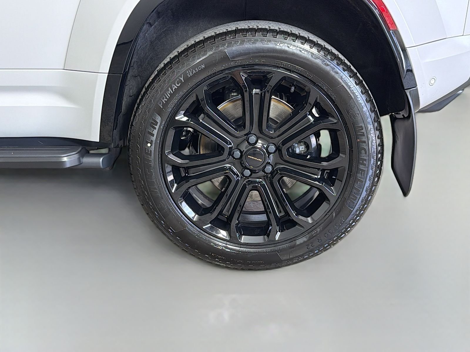 New 2026 Borasco Grey Land Rover OCTA image 35