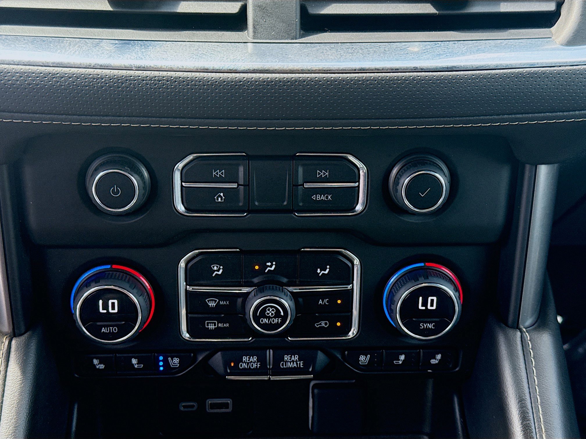 Used 2023 Black Chevrolet Premier image 12