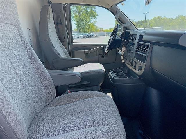Used 2022 Summit White Chevrolet Work Van image 23