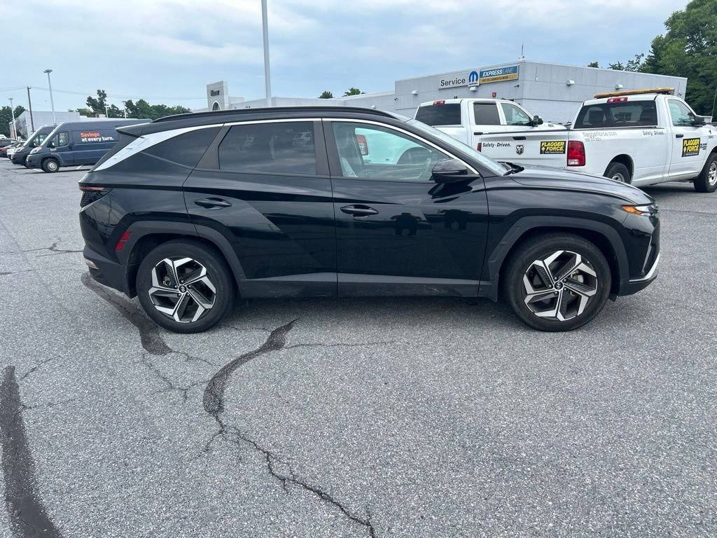 Used 2024 Black Hyundai SEL image 4