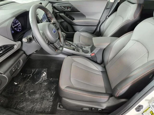 New 2026 CRYSTAL WHITE PEARL Subaru Limited image 9