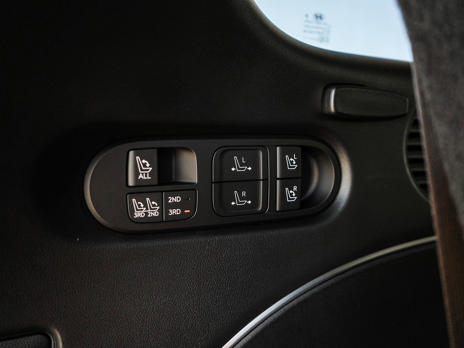 New 2026 Ecotronic Gray Pearl Hyundai Calligraphy AWD image 9