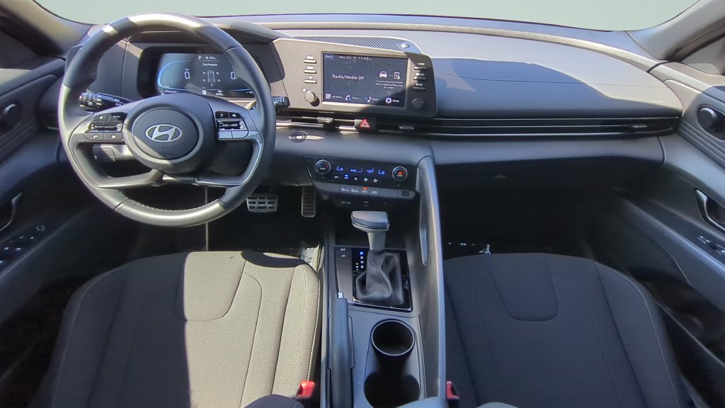 Certified Used 2025 Red Hyundai SEL Sport image 10