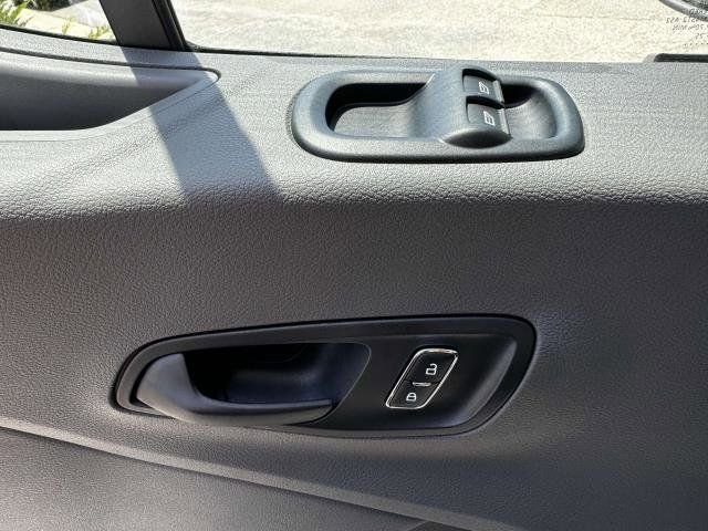 2025 Ford Transit Van Base - Photo 11