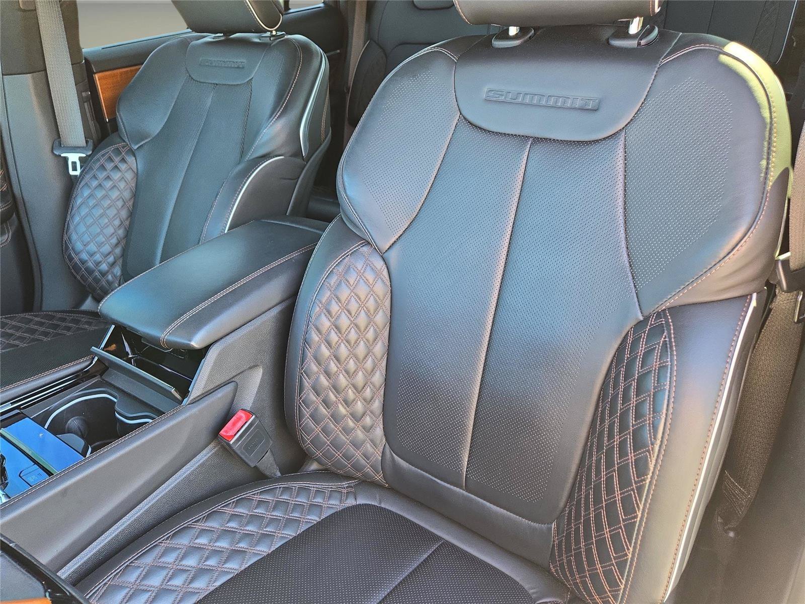 Used 2021 Silver Jeep Summit Reserve image 17