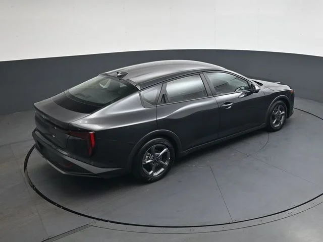 2025 Kia K4 LXS - Photo 26