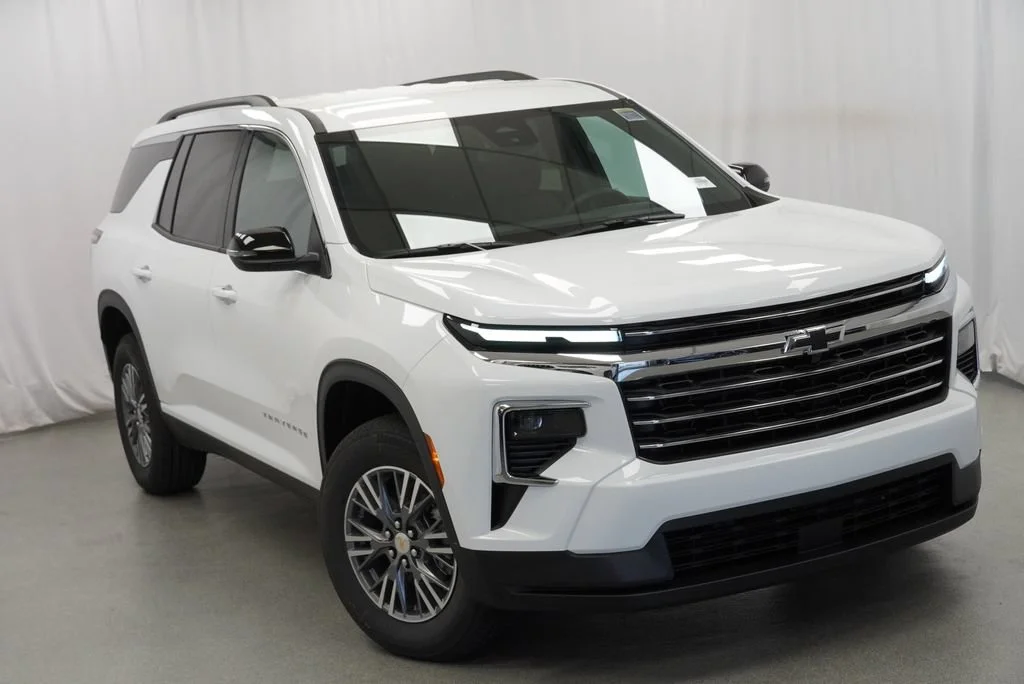 New 2027 Summit White Chevrolet LT image 34