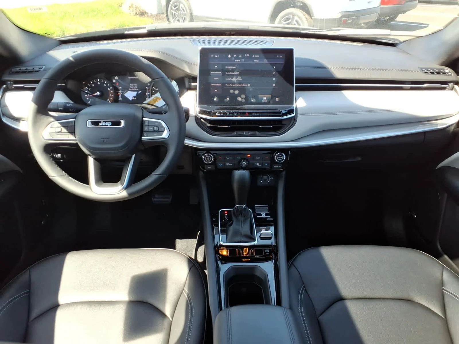 2025 Jeep Compass Limited - Photo 11