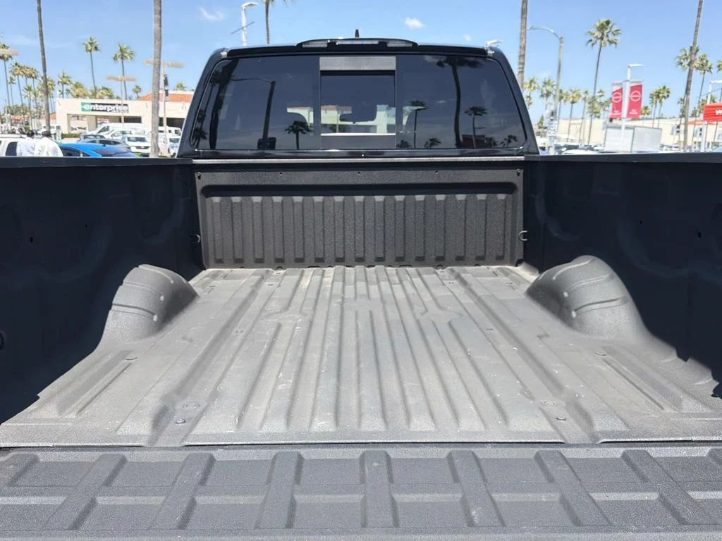 Used 2022 SUPER BLACK Nissan SV image 28