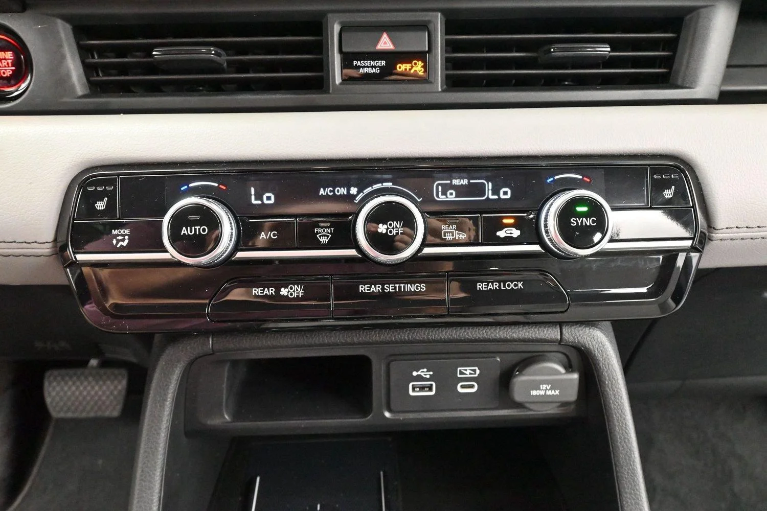 Used 2024 Lunar Silver Metallic Honda EX-L image 25