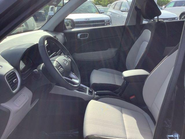 New 2026 Onyx Black Hyundai SEL image 9
