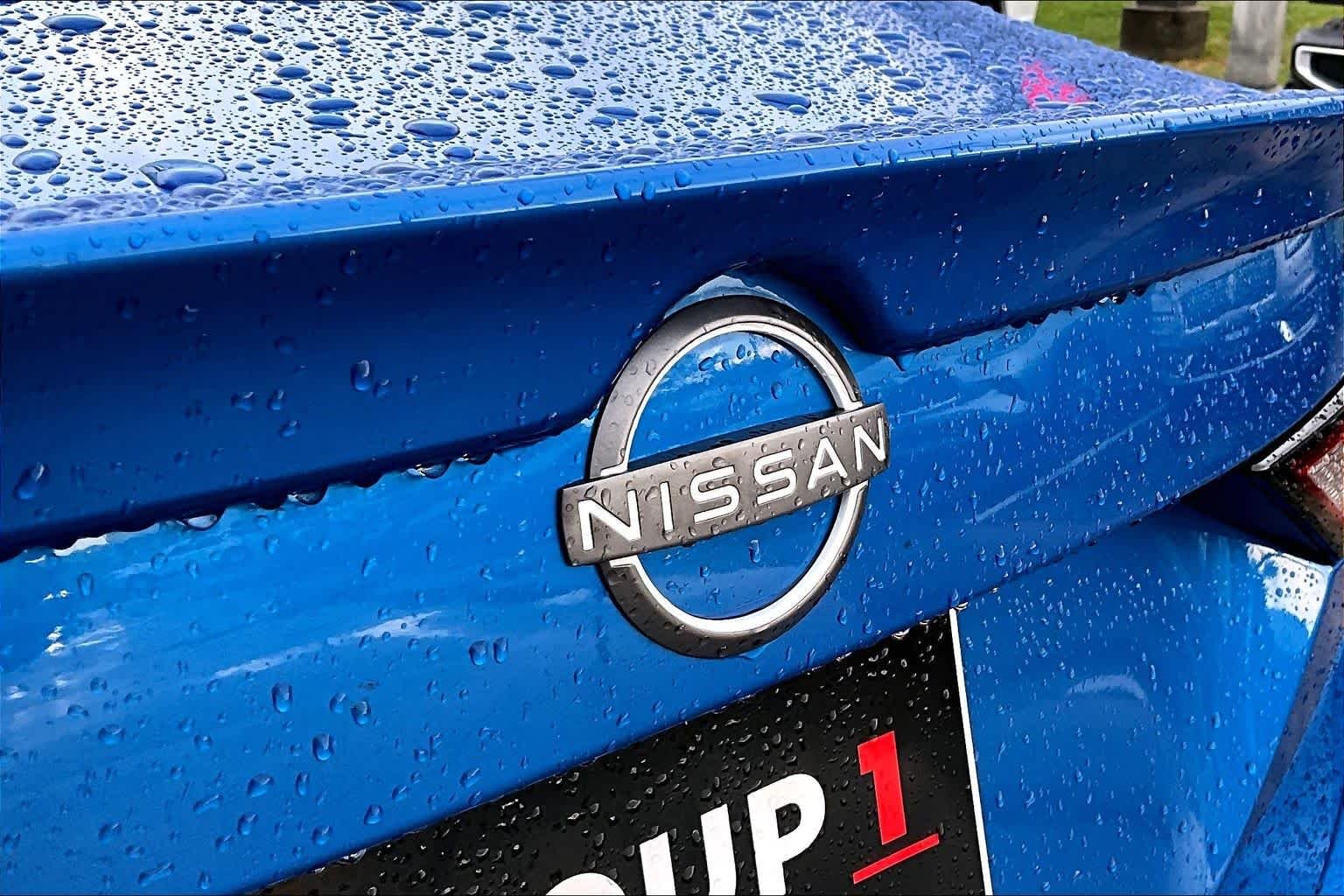 Used 2024 Electric Blue Metallic/Super Black Nissan SR image 10