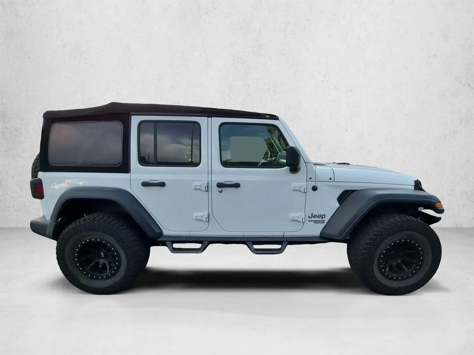 Used 2018 Bright White Clearcoat Jeep Sport S image 4