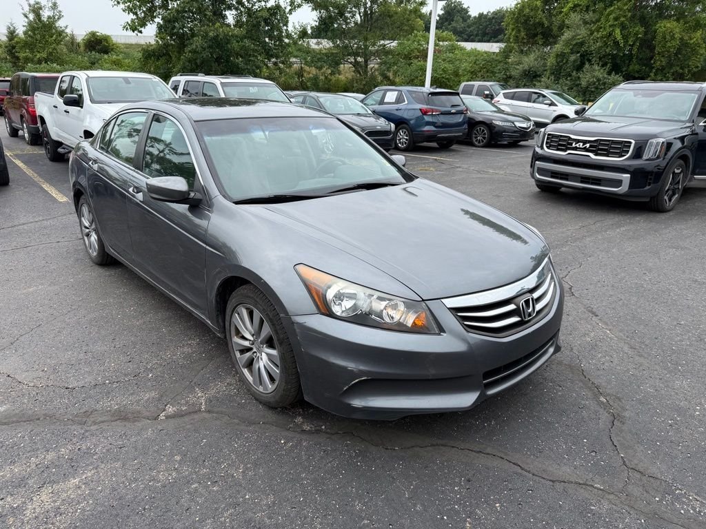 Used 2011 Polished Metal Metallic Honda EX image 4