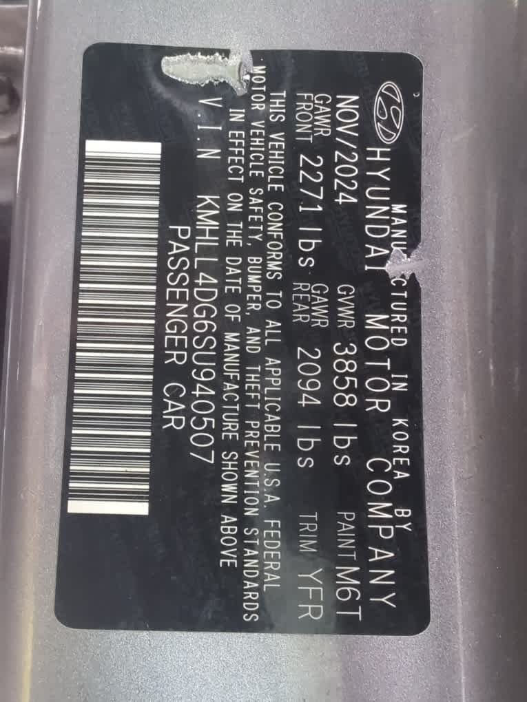 Used 2025 Fluid Metal Hyundai SE image 6