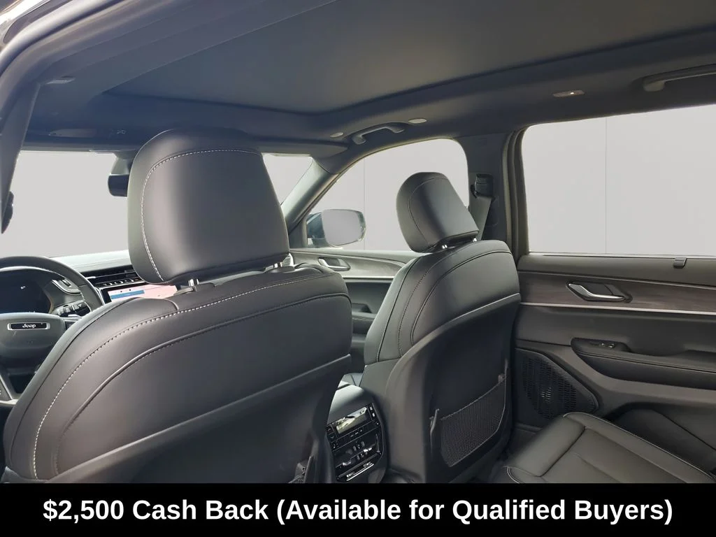 New 2025 Baltic Gray Metallic Clear-Coat Exterior Paint Jeep Limited image 31