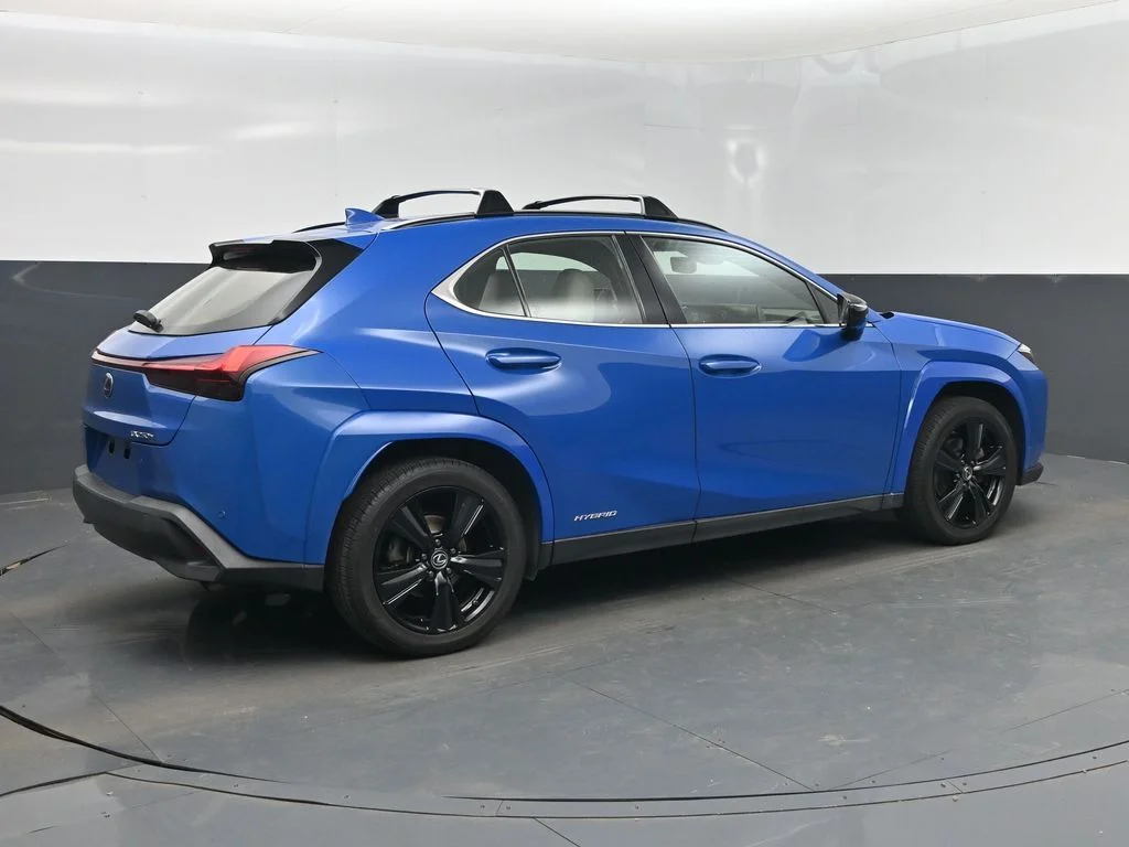 Used 2021 Blue Lexus 250h Base image 3