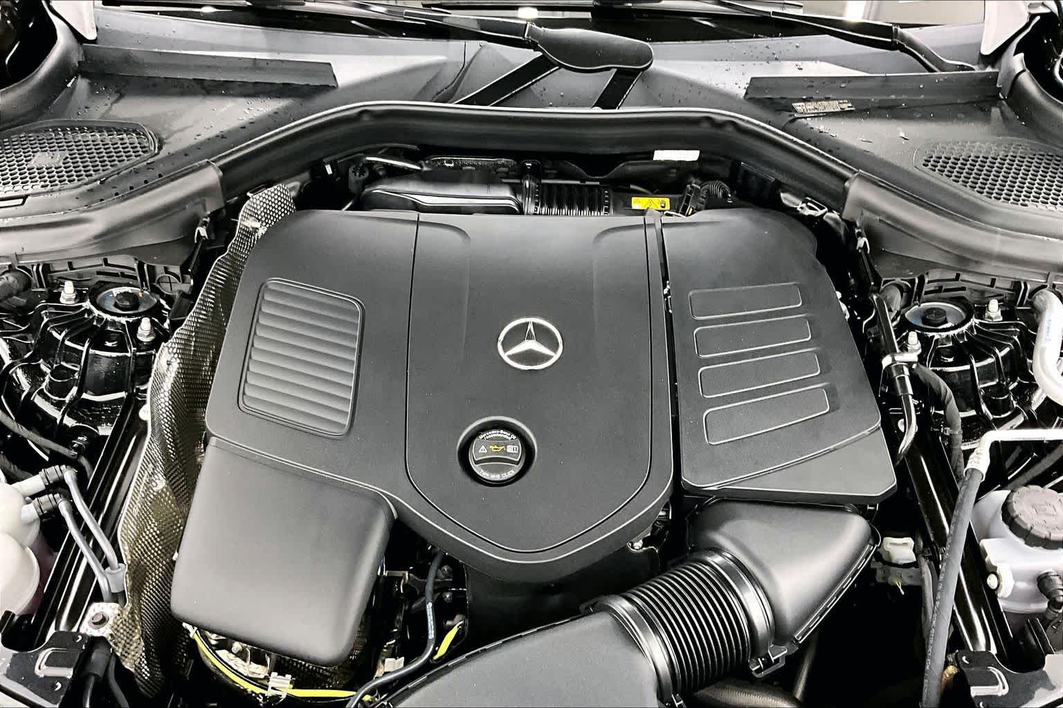 New 2026 Obsidian Black Metallic Mercedes-Benz GLC 300 image 16
