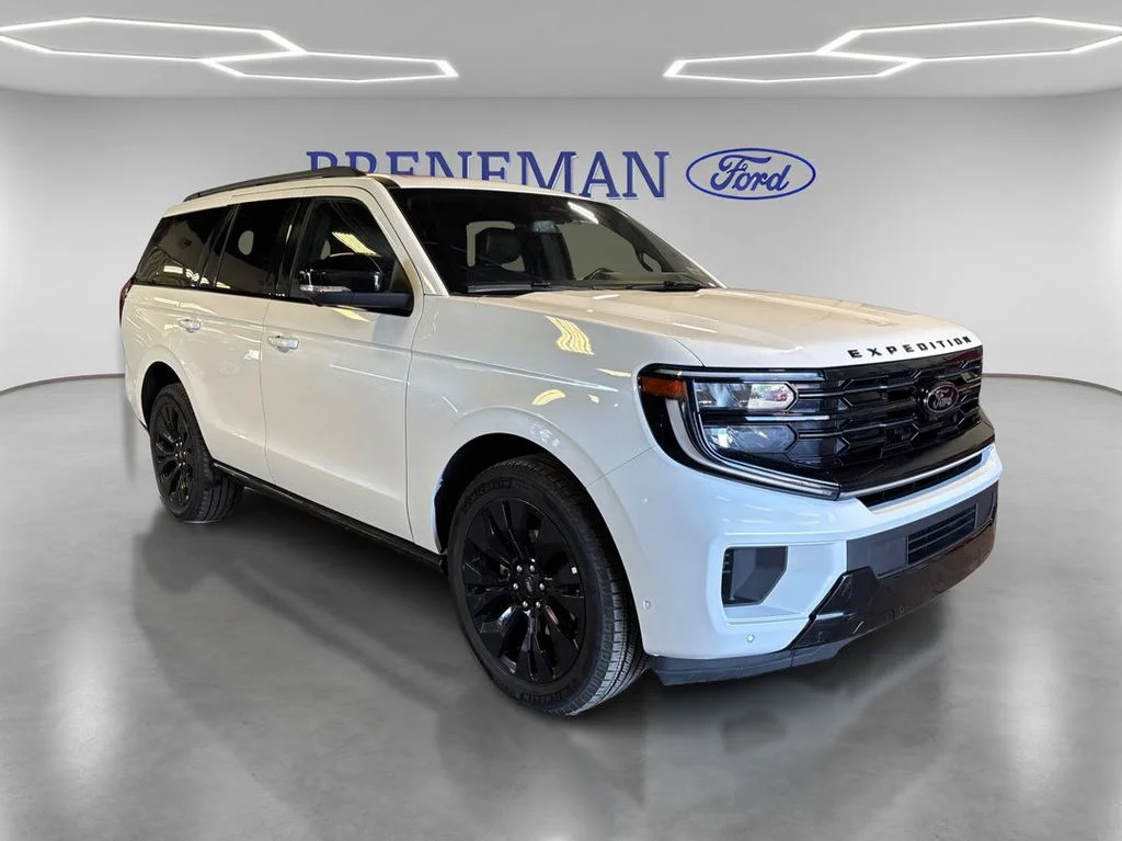 Used 2025 White Metallic Ford Platinum image 3