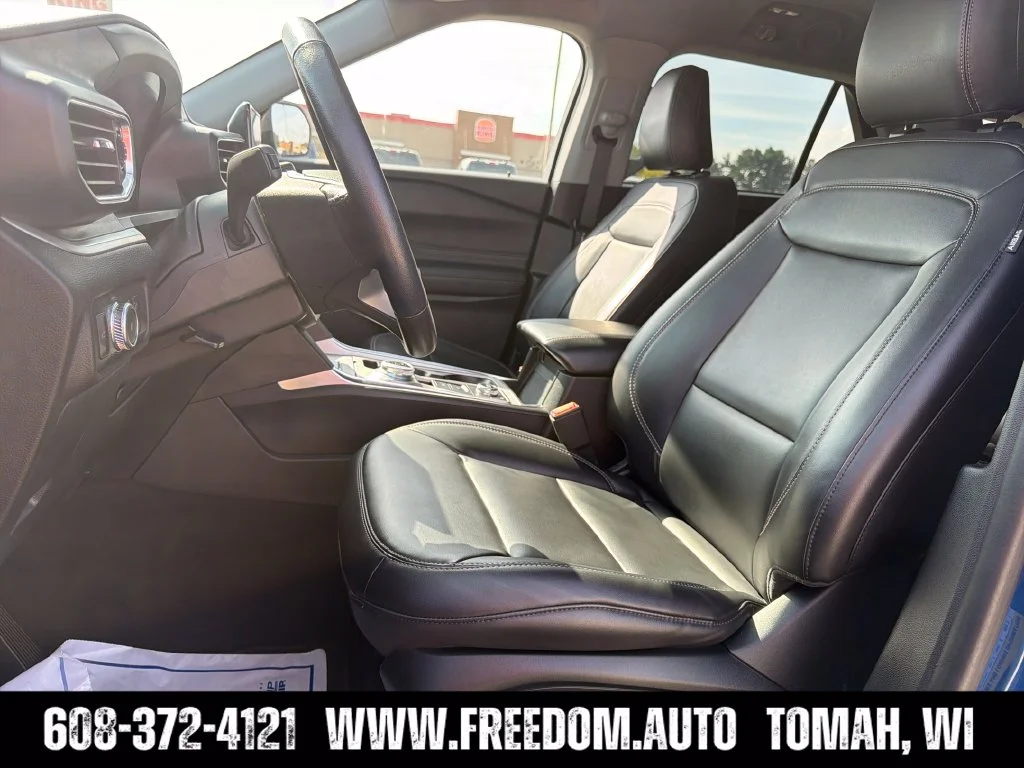 Used 2022 Blue Metallic Ford XLT image 25
