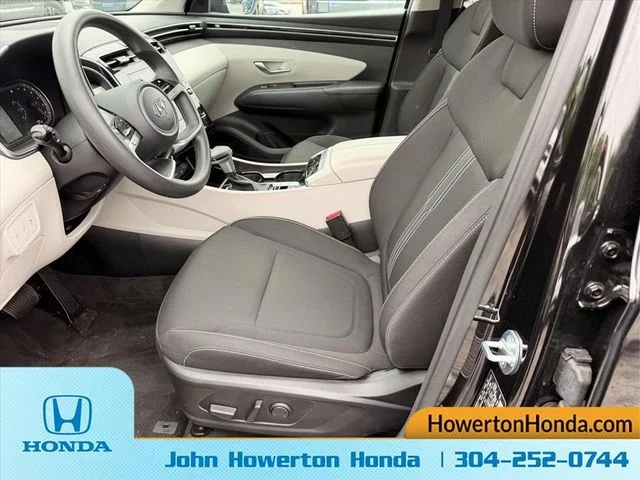 Used 2024 Black Hyundai SEL image 12