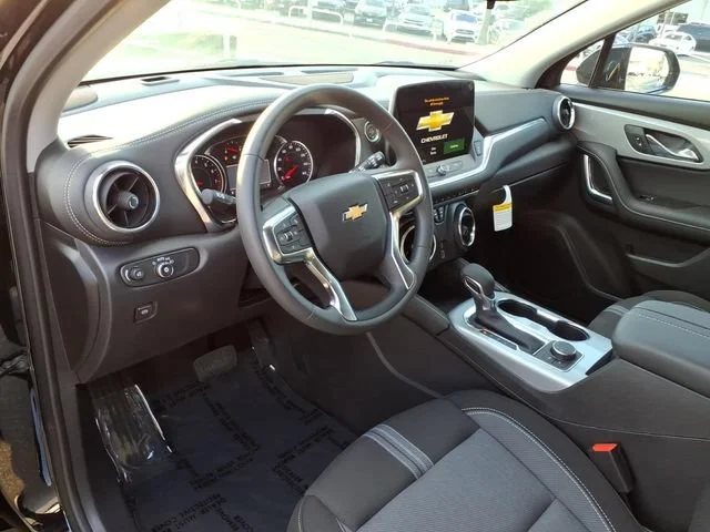 Used 2026 Black Chevrolet 2LT image 15