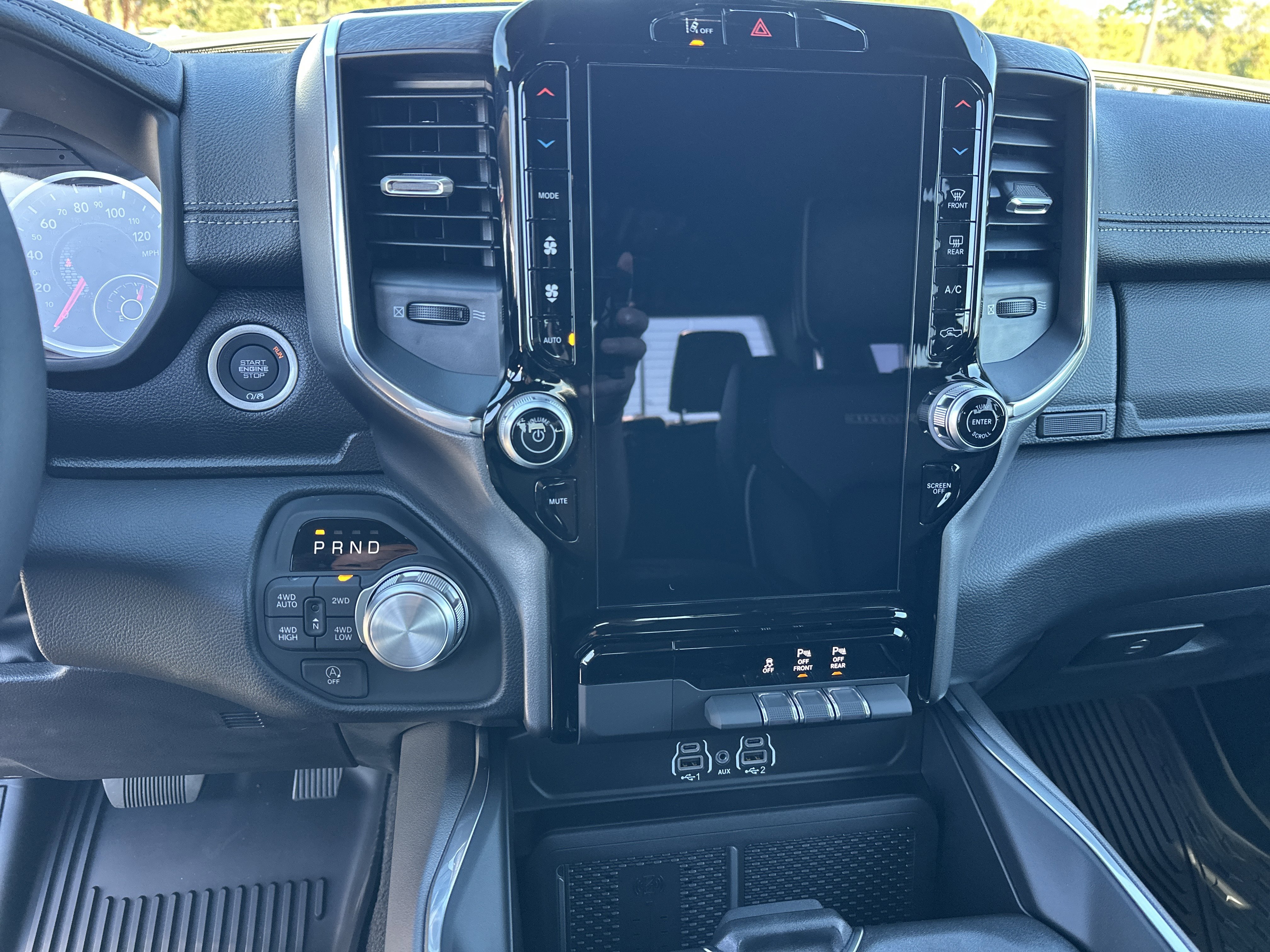 2026 RAM 1500 Laramie - Photo 30