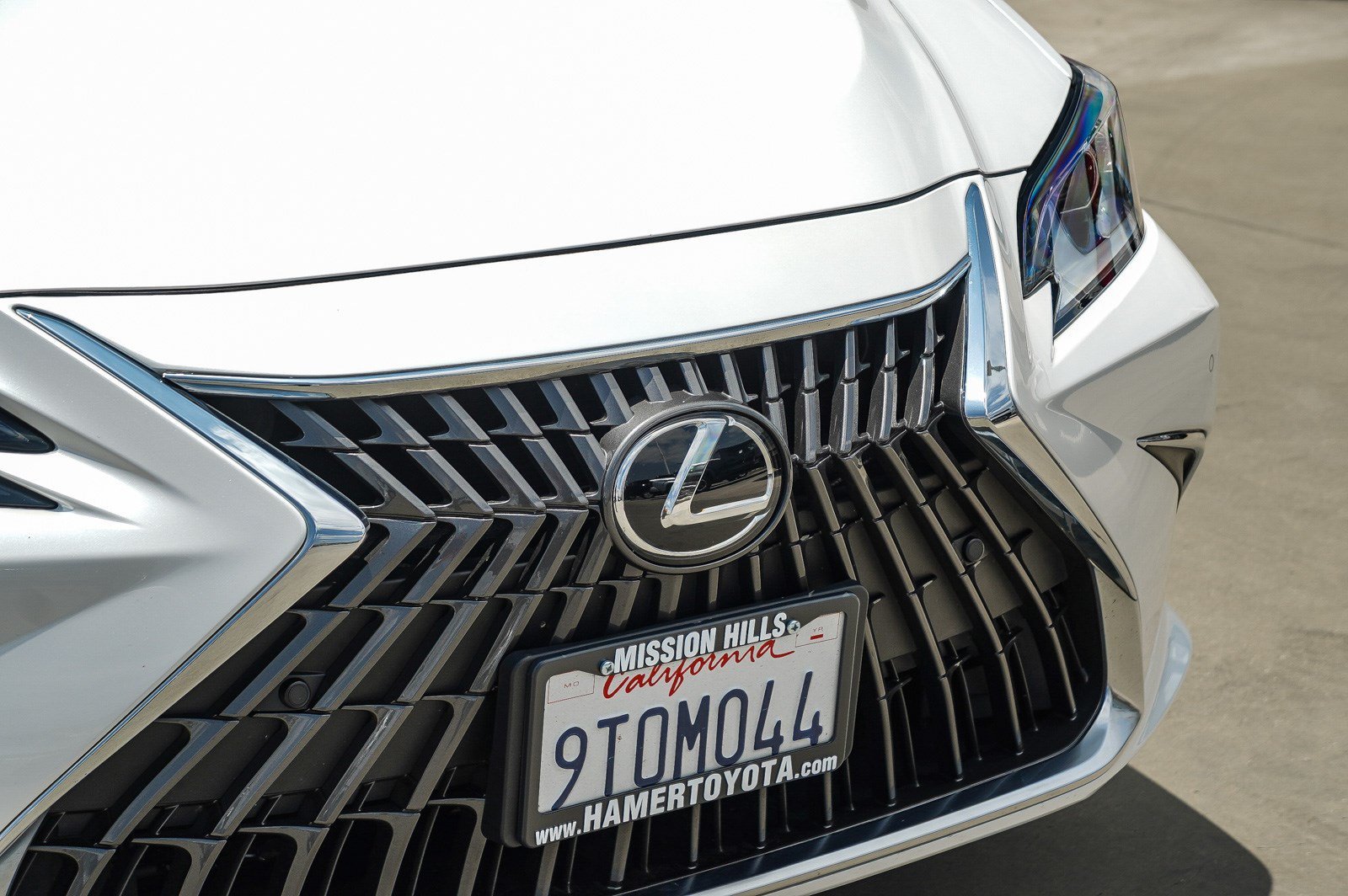 Used 2025 Eminent White Pearl Lexus 350 image 10
