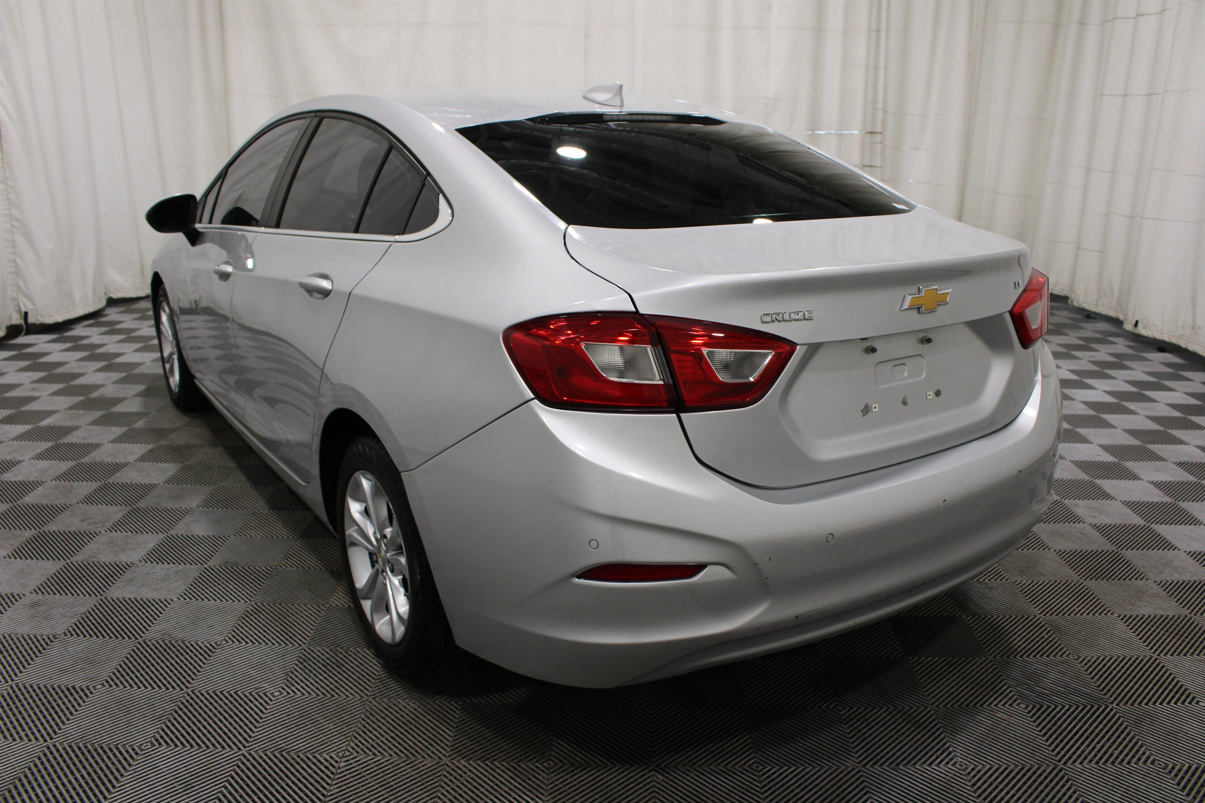 2019 Chevrolet Cruze LT - Photo 32