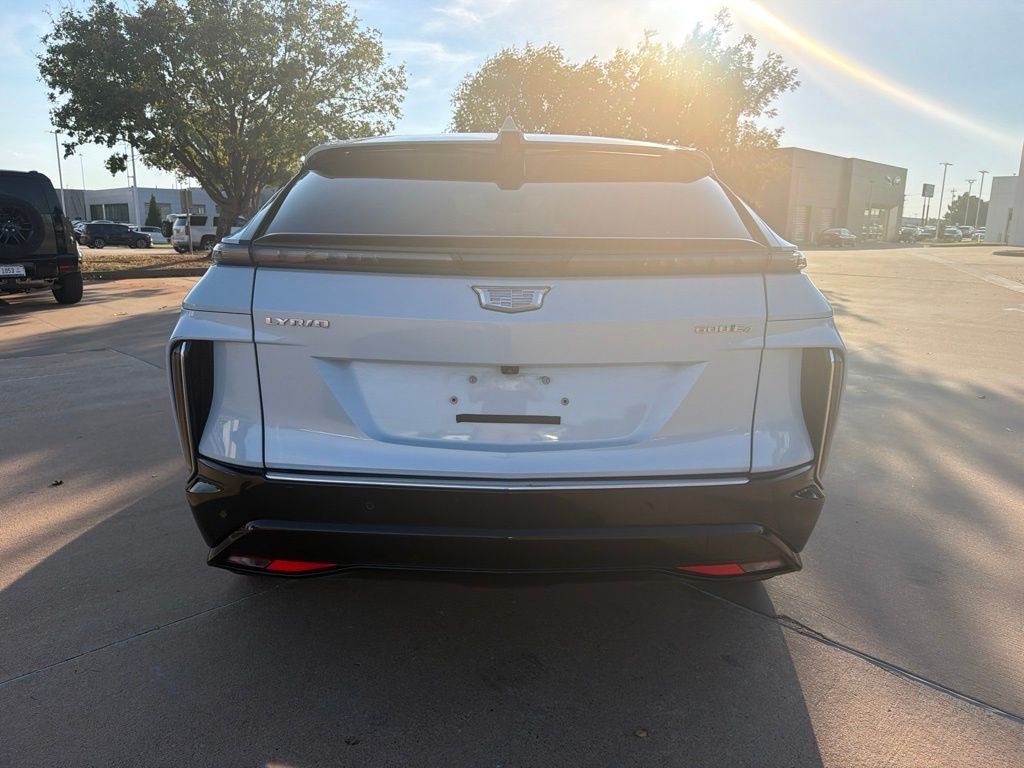 Used 2024 Blue Cadillac Luxury image 3