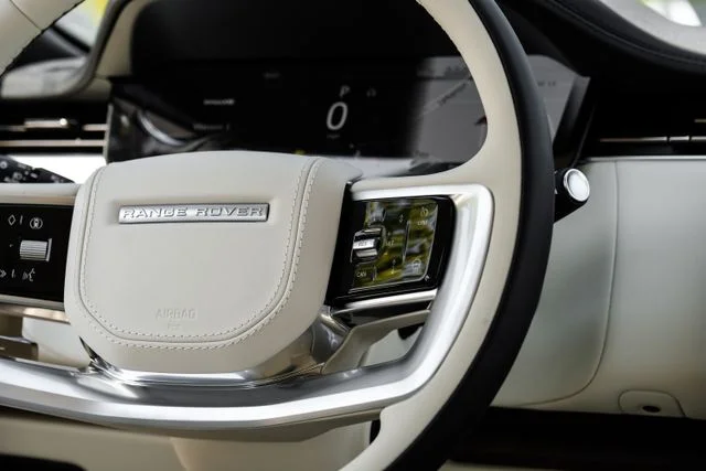 New 2026  Land Rover SE image 21