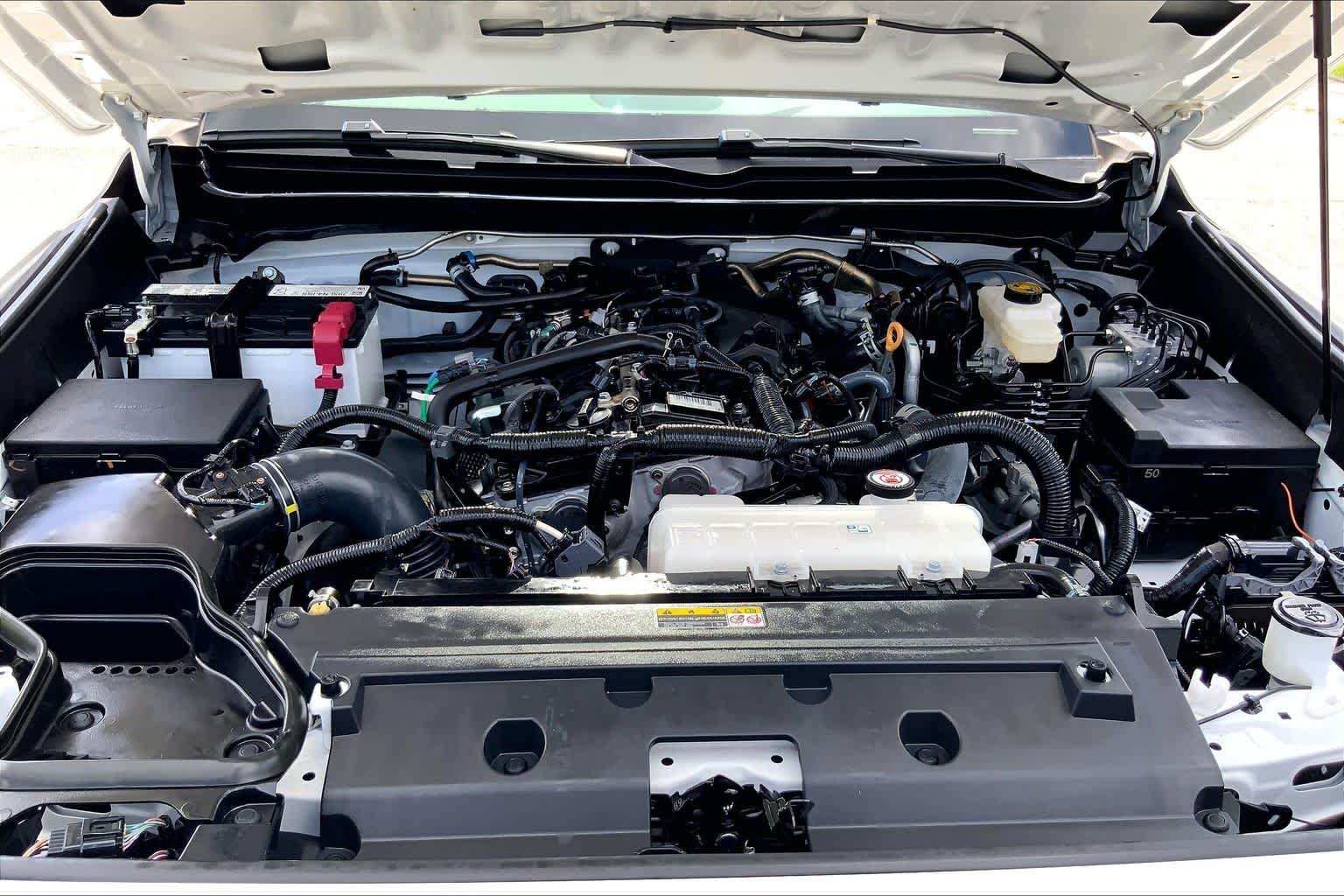 Used 2025 Ice Cap Toyota SR5 image 31