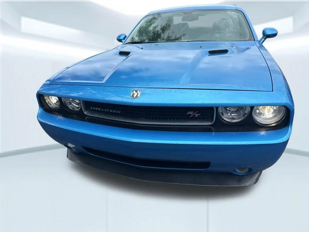 Used 2010 Blue Dodge R/T image 2