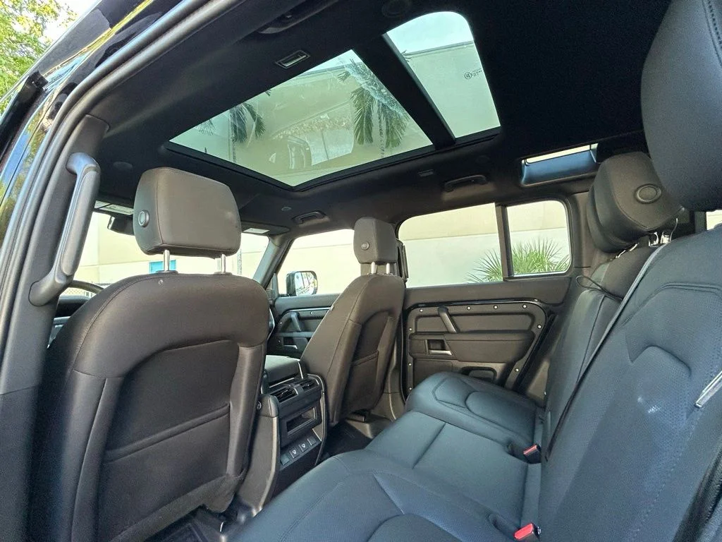 Used 2025 Black Land Rover S image 57