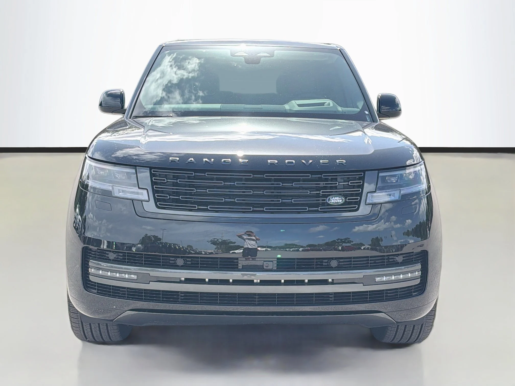 New 2026 Santorini Black Land Rover SE image 8