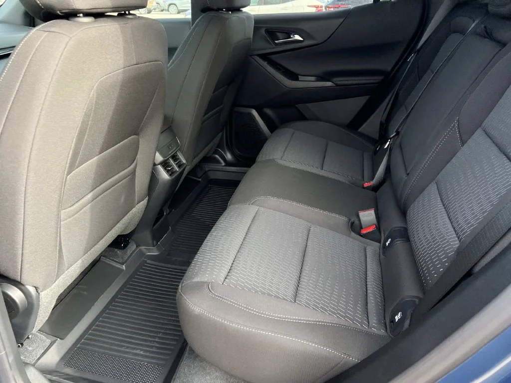 2027 Chevrolet Equinox LT - Photo 9