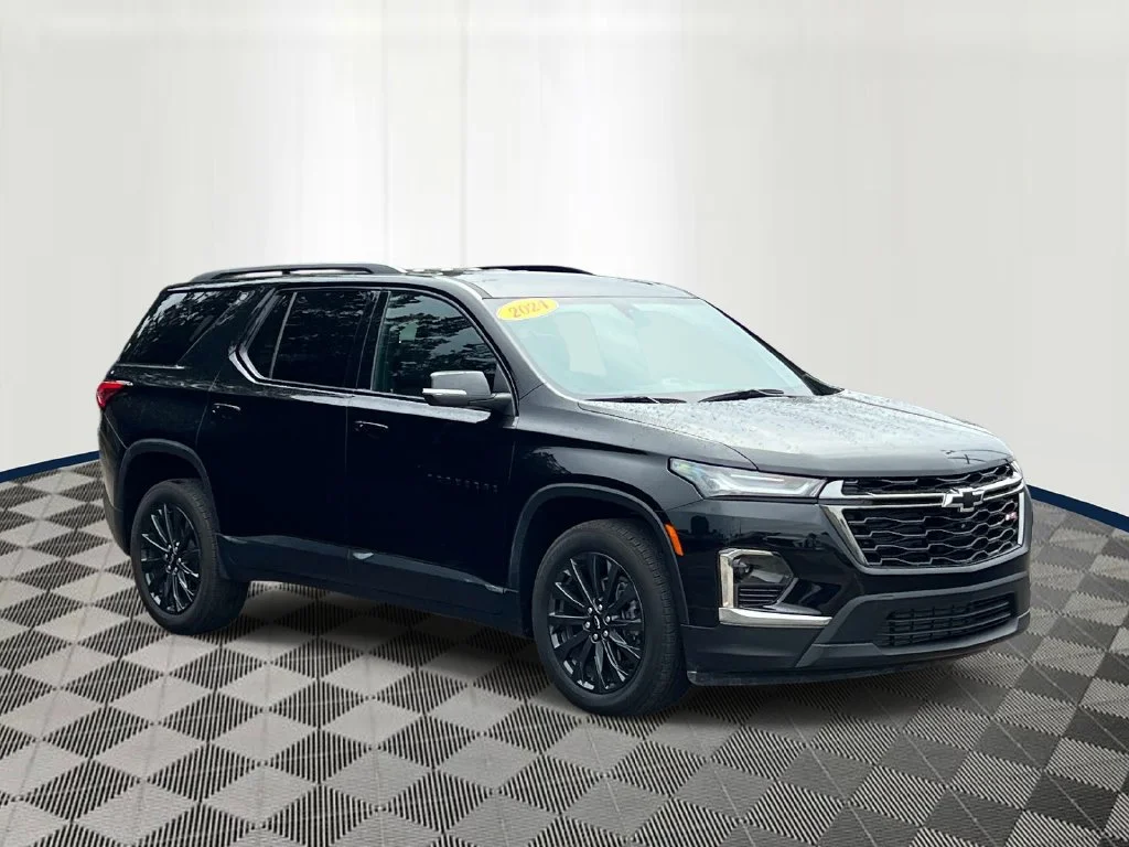 Used 2024 Mosaic Black Metallic Chevrolet RS image 6